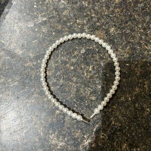 Elegant Pearl Hairband